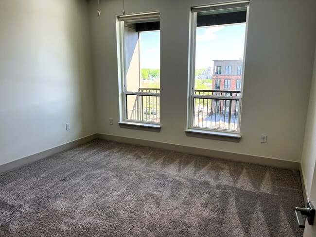 Lofts at Headwaters Park