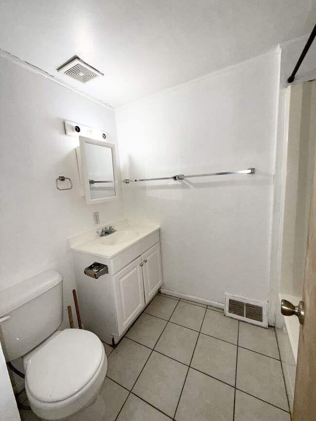 Photo - 1231 1/2-1409 1/2 18th Ave Apartment Unit 1409