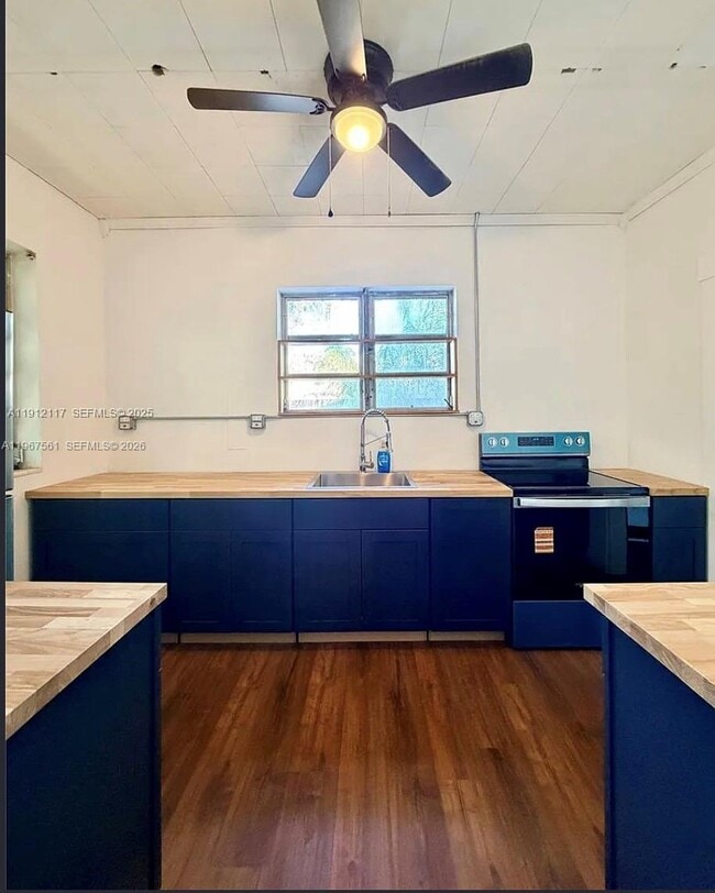 Photo - 445 SW 24th Rd