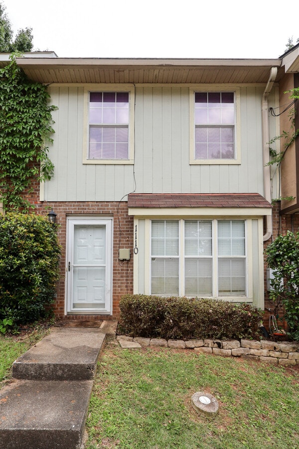 Photo - 1110 Chinook St