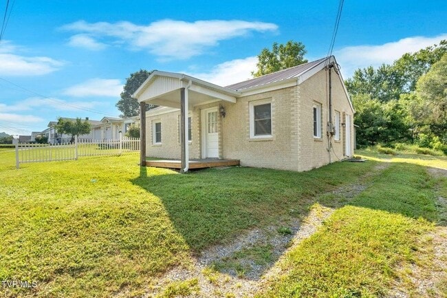 Photo - 3361 Bloomingdale Rd