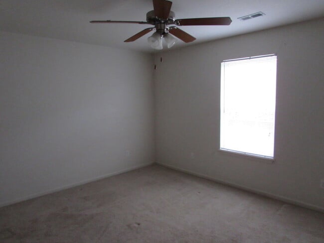 Photo - 6151-MF2-E1 Unit B