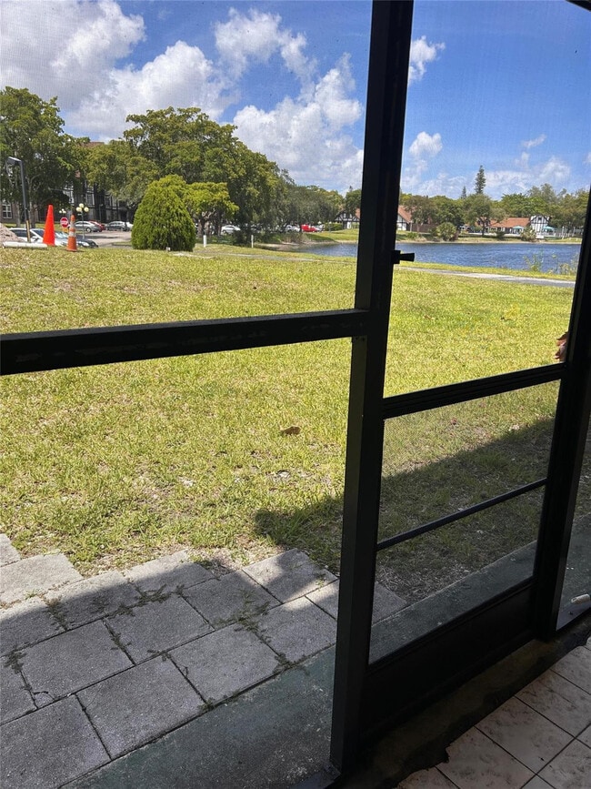 Photo - 3670 Inverrary Dr