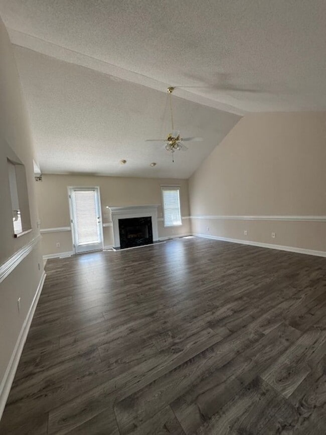 Photo - 135 Adler Ln