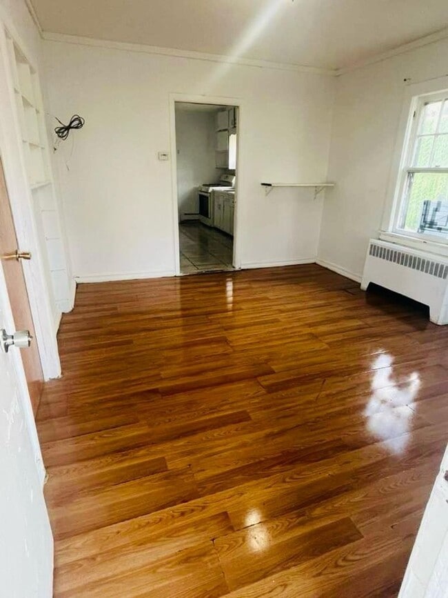 Building Photo - 14 Sylvan Ct Unit 1