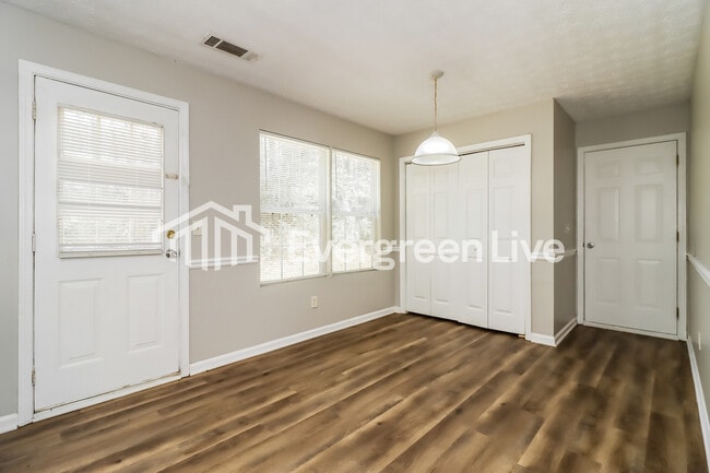 Photo - 6365 Topaz Trail