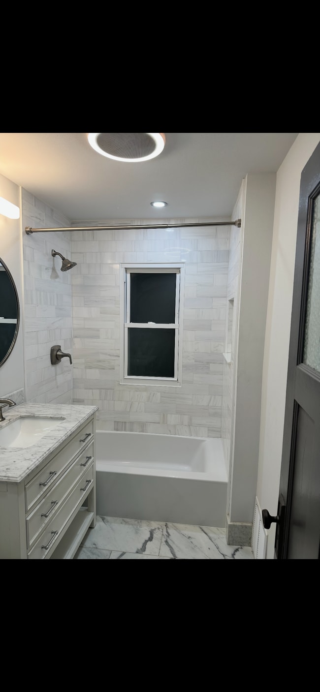 Photo - 5908 W Lapham St Unit Upper