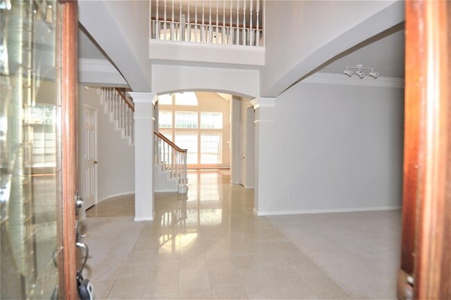 Photo - 17410 Greystone Ct