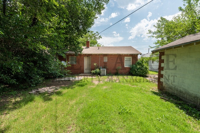 Photo - 839 N Oliver St