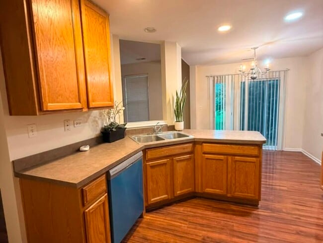 Photo - 565 Conservatory Ln