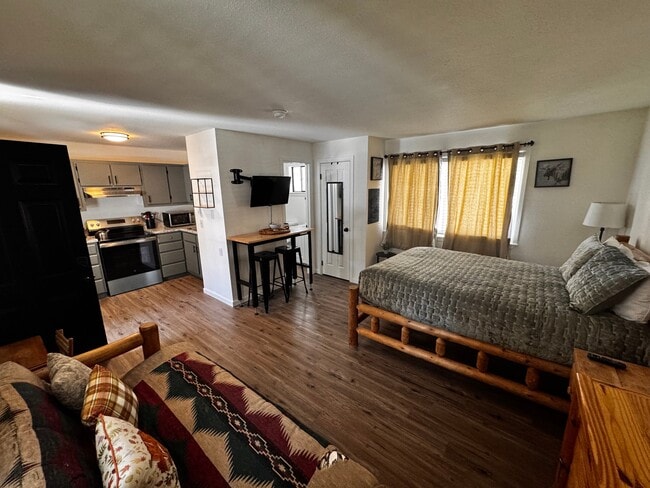 Photo - 113 Loretta Ct Unit 1