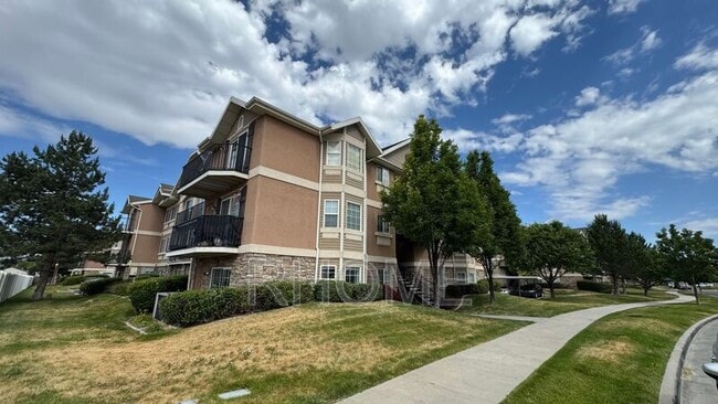 Photo - 1617 W Treille Ct