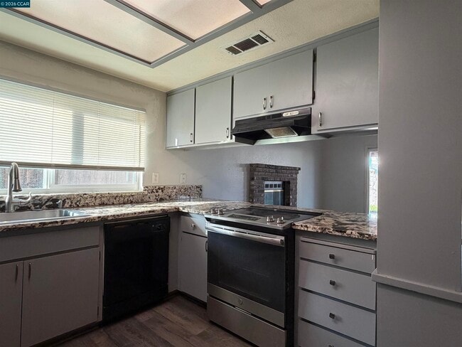 Photo - 2406 White Birch Dr