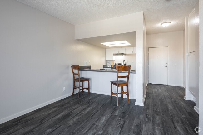 1HAB, 1BA - 670SF