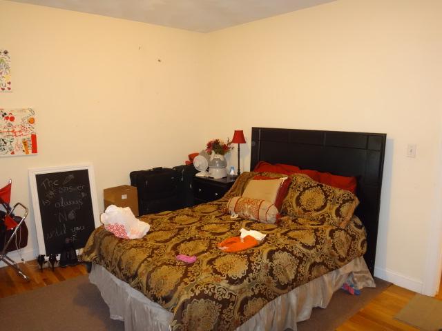 Photo - 135 Hillside St