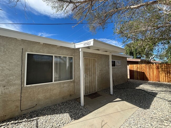 45503 Cedar Ave