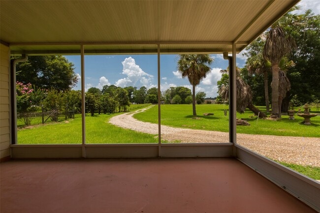 Photo - 27014 FM2978