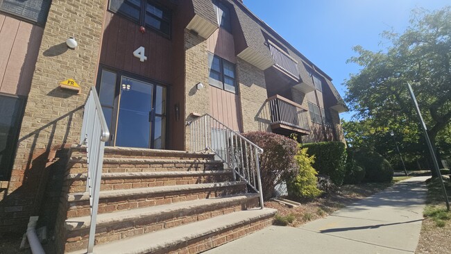 Building Photo - 42 Powderhorn Ct Unit 42 Powderhorn Ct