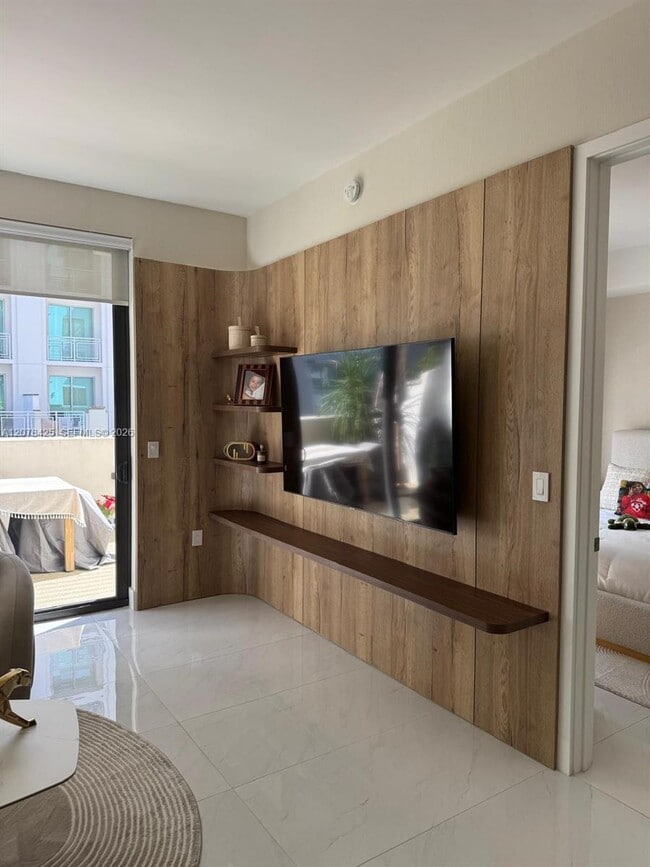 301 Altara Ave Unit 403
