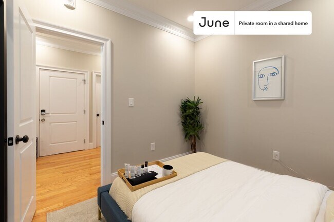 Room in Shared 3 bed/1 bath home in North End