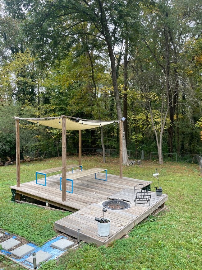 Photo - 1375 Northwest Dr NW