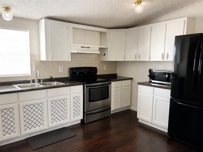 Photo - 3234 Cantabrian Dr