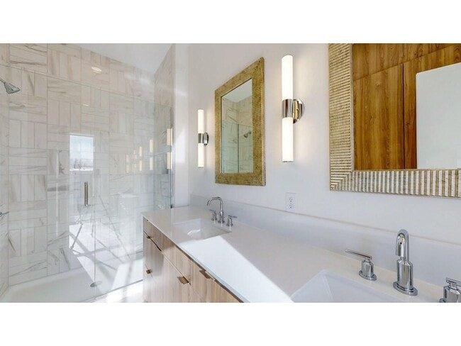 Photo - 108 West Dr