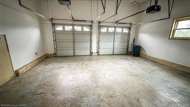 Photo - 525 W Gary St