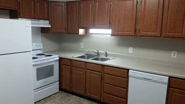 Charleston Square Apartments