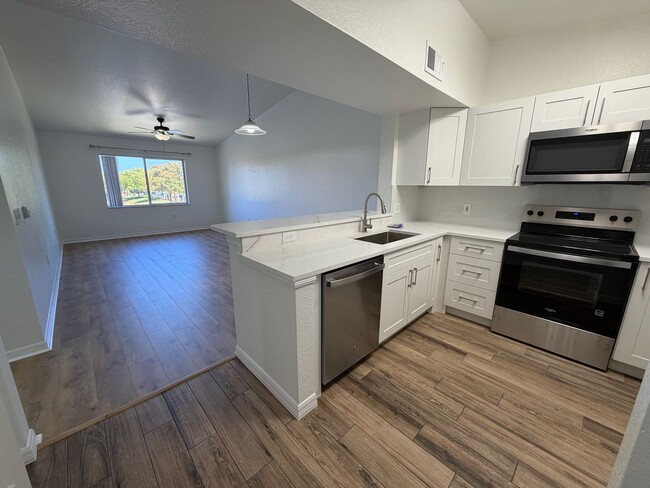 Building Photo - ANNUAL RENTAL - KEY ROYAL CONDO -THIRD FLOOR- 2 BED-1 BATH