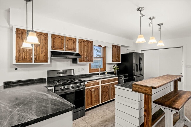 Photo - 235 Ridge Dr