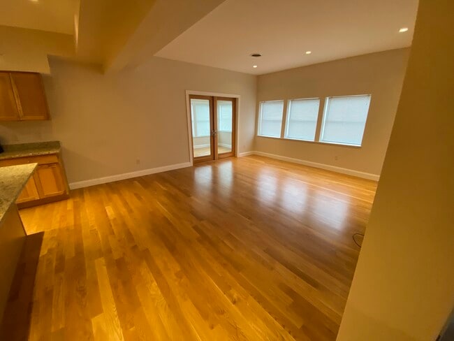 Photo - 137 Main St Unit 203