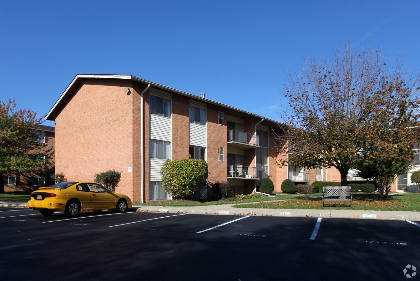 Detrick Plaza Apartments - Detrick Plaza Apartments