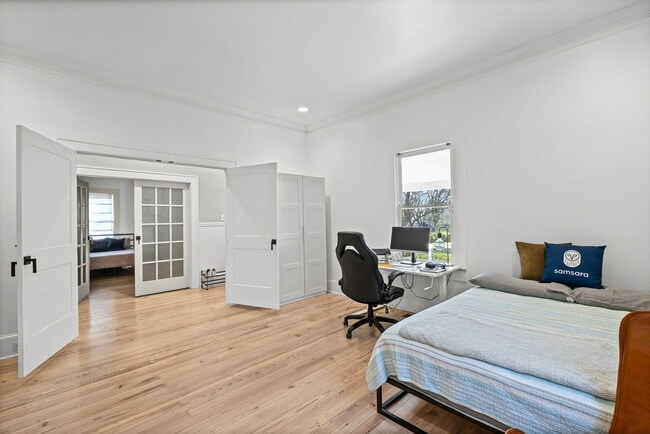 Photo - 805 Antone St NW