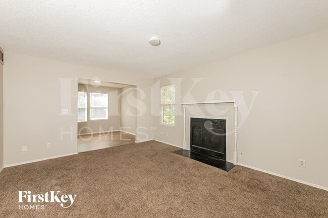 Photo - 6249 Creekford Ln