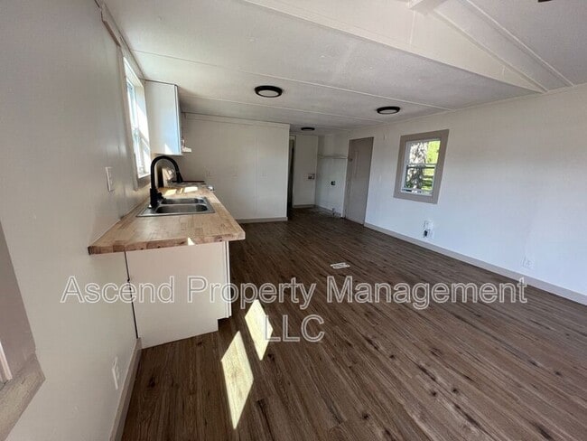 Photo - 65 El Fredda Ln