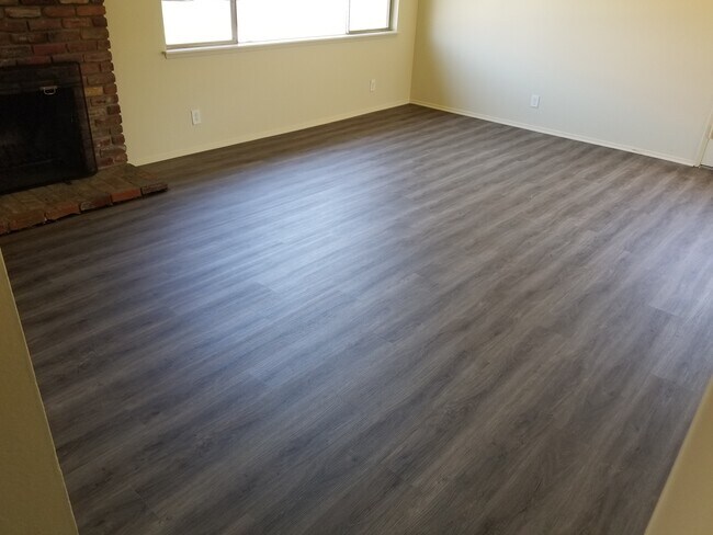 Photo - 3662 Howard Ave Casa