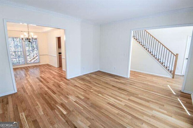 Photo - 1865 Oak Tree Hollow