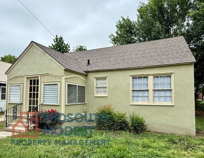 Photo - Welcome to this Beautiful Home in Downtown Paragould, AR!