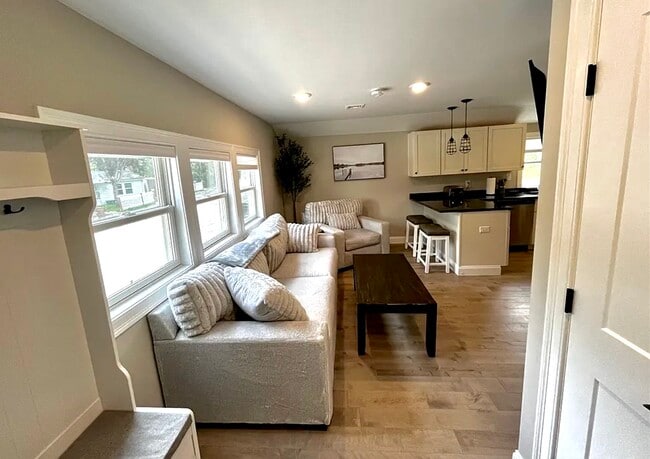 Photo - 70 Burroughs Rd