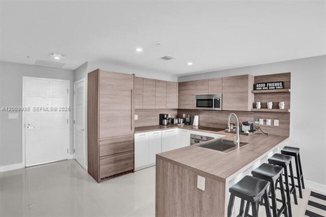 Photo - 400 Sunny Isles Blvd Unit 400 Sunny Isles Blvd # 2021