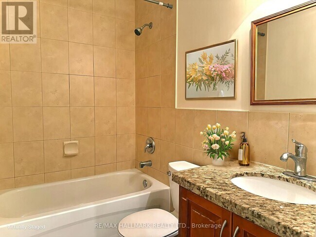 Photo - 2038 Danforth Ave