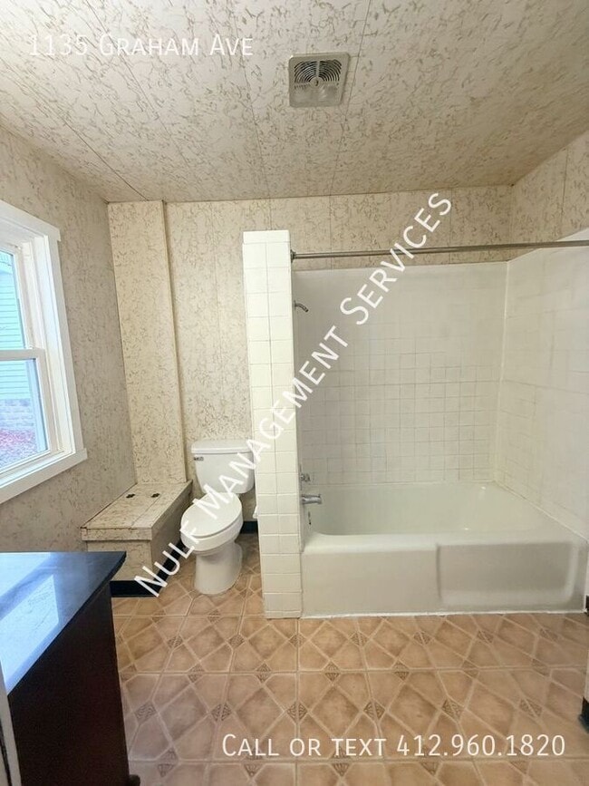 Photo - 1135 Graham Ave