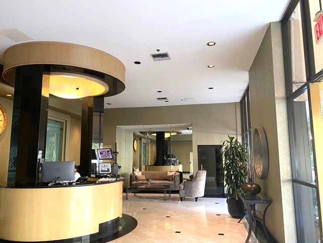 Photo - 10535 Wilshire Blvd Unit 404