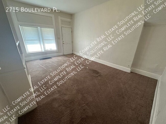 Photo - 2715 Boulevard Pl