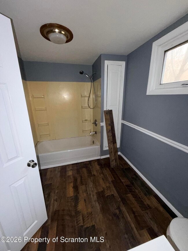 Photo - 3122 S Main St