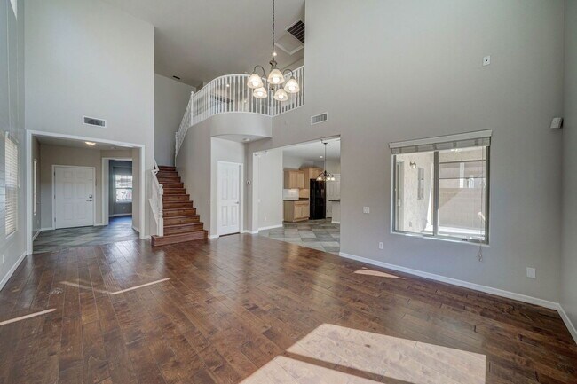 Photo - 2143 W Marconi Ave