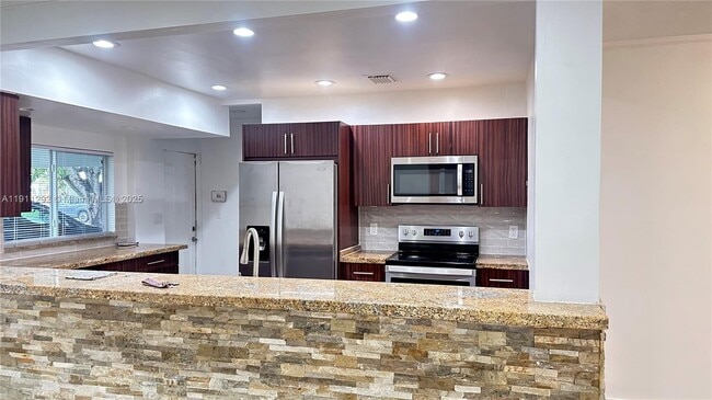 Photo - 4460 NE 13th Terrace