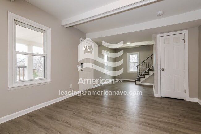 Photo - 901 S Leslie Ave