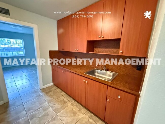 Photo - 400 Opa-Locka Blvd